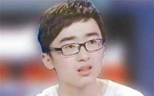 复旦大学学霸袁涛：3次怒怼母校后，换来了一张“退学决定”