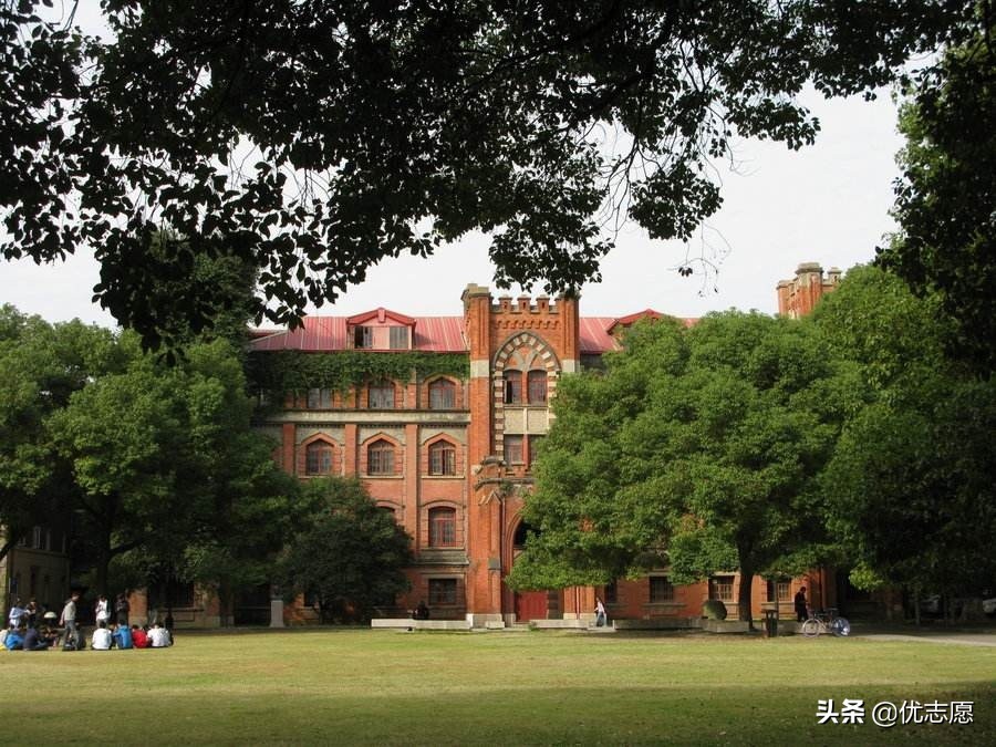 江苏大学和苏州大学哪个好？附历年分数线