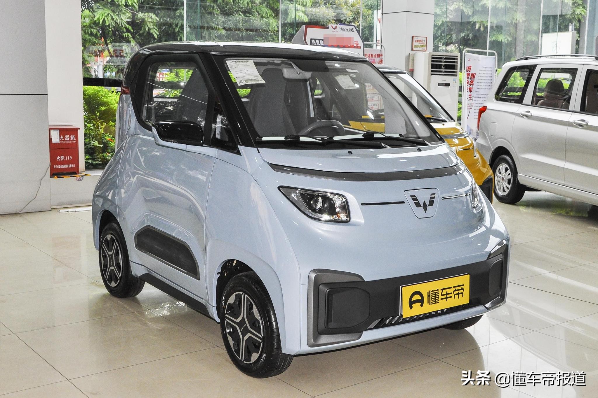 新车 | 续航305公里,比宏光miniev贵,五菱两座电动车nanoev到店