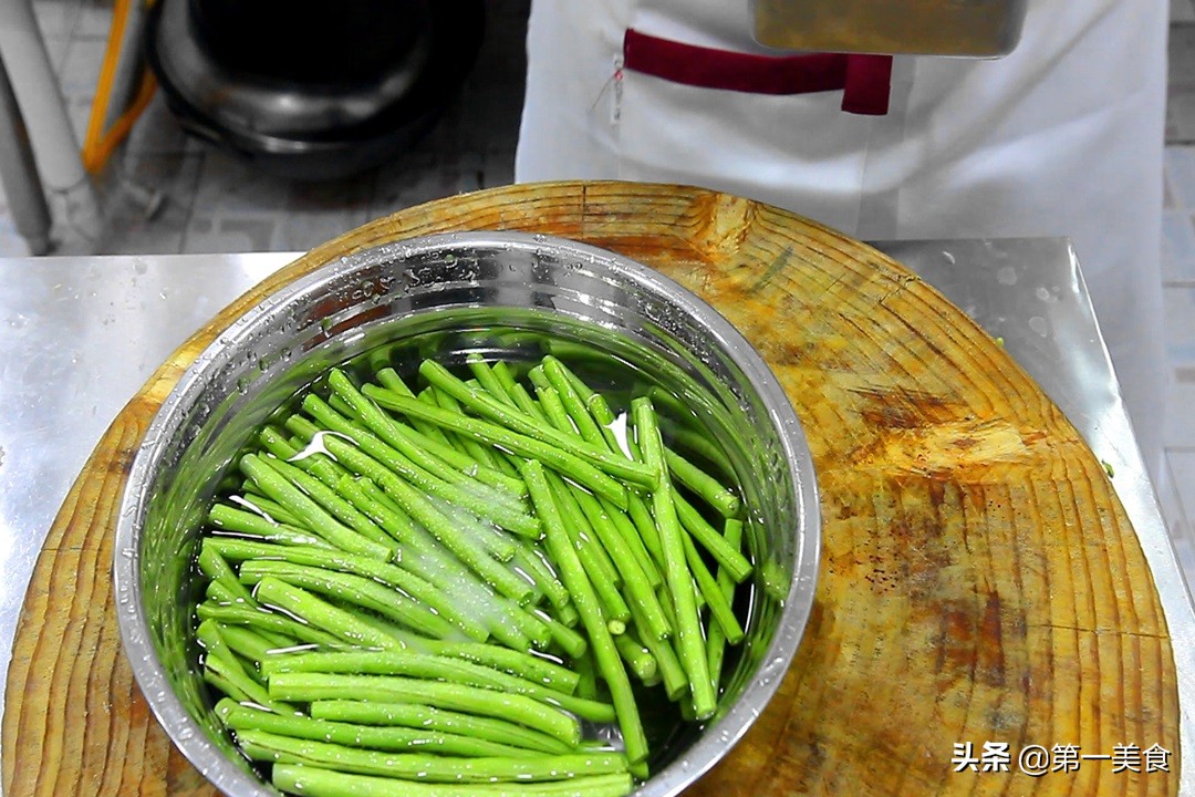 豆角怎么炒好吃（豆角这样炒好吃开胃又下饭）