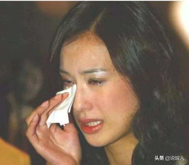 2005年，黄圣依仅用几张照片，便让周星驰的心血顷刻崩塌