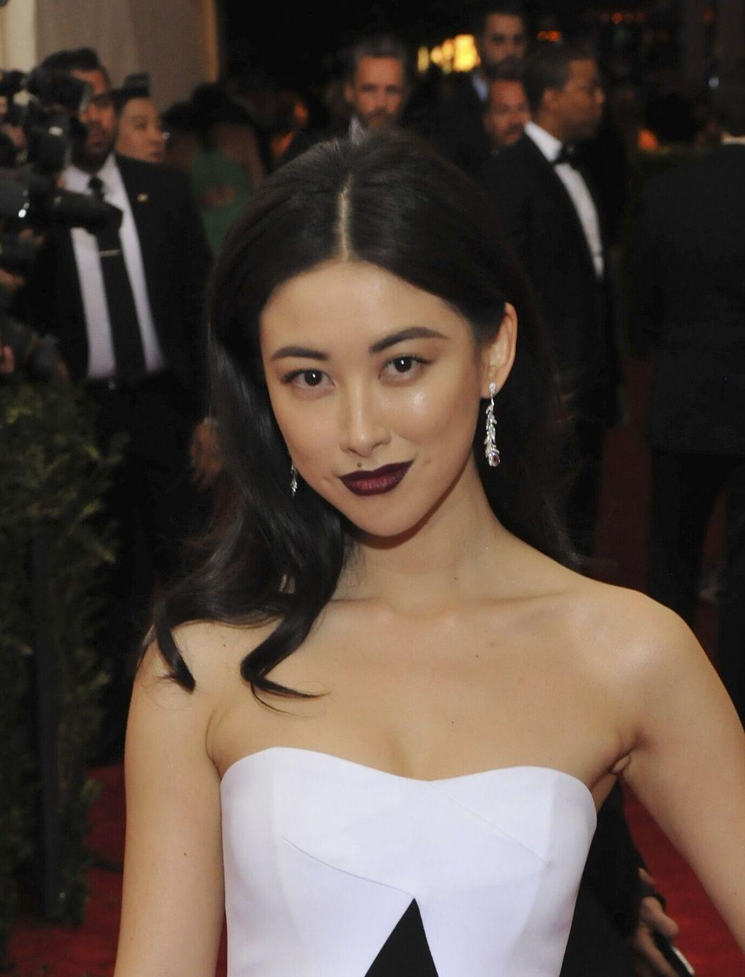 朱珠:连续10年入选世界百美,和富豪谈恋爱,为何37岁嫁给普通人