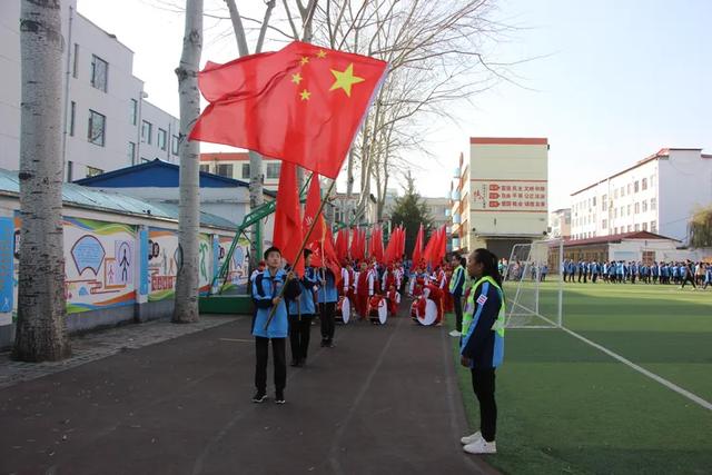 cba啦啦队王浩然(长治市屯留区树人小学顺利举行2019年秋季田径运动会)