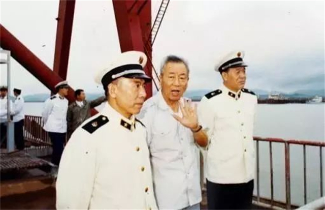 �������Ӳ캣�����ӣ�����սʿ�Ļ�ʳ�������쵼���㲻������