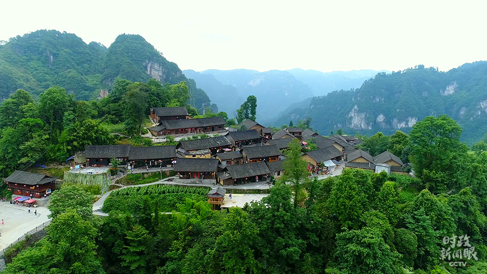 时政新闻眼丨在脱贫攻坚最大规模会议上，习近平要求这样兑现承诺