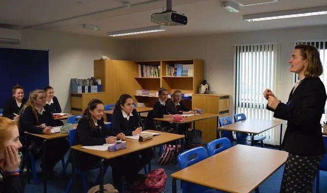 杜伦大学世界排名“很吃亏”，可在当地人眼中，能与剑桥媲美