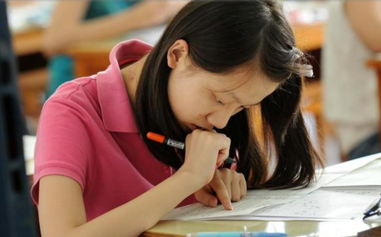 “专升本”和“复读”哪个是上本科捷径？多方考虑，后者优于前者