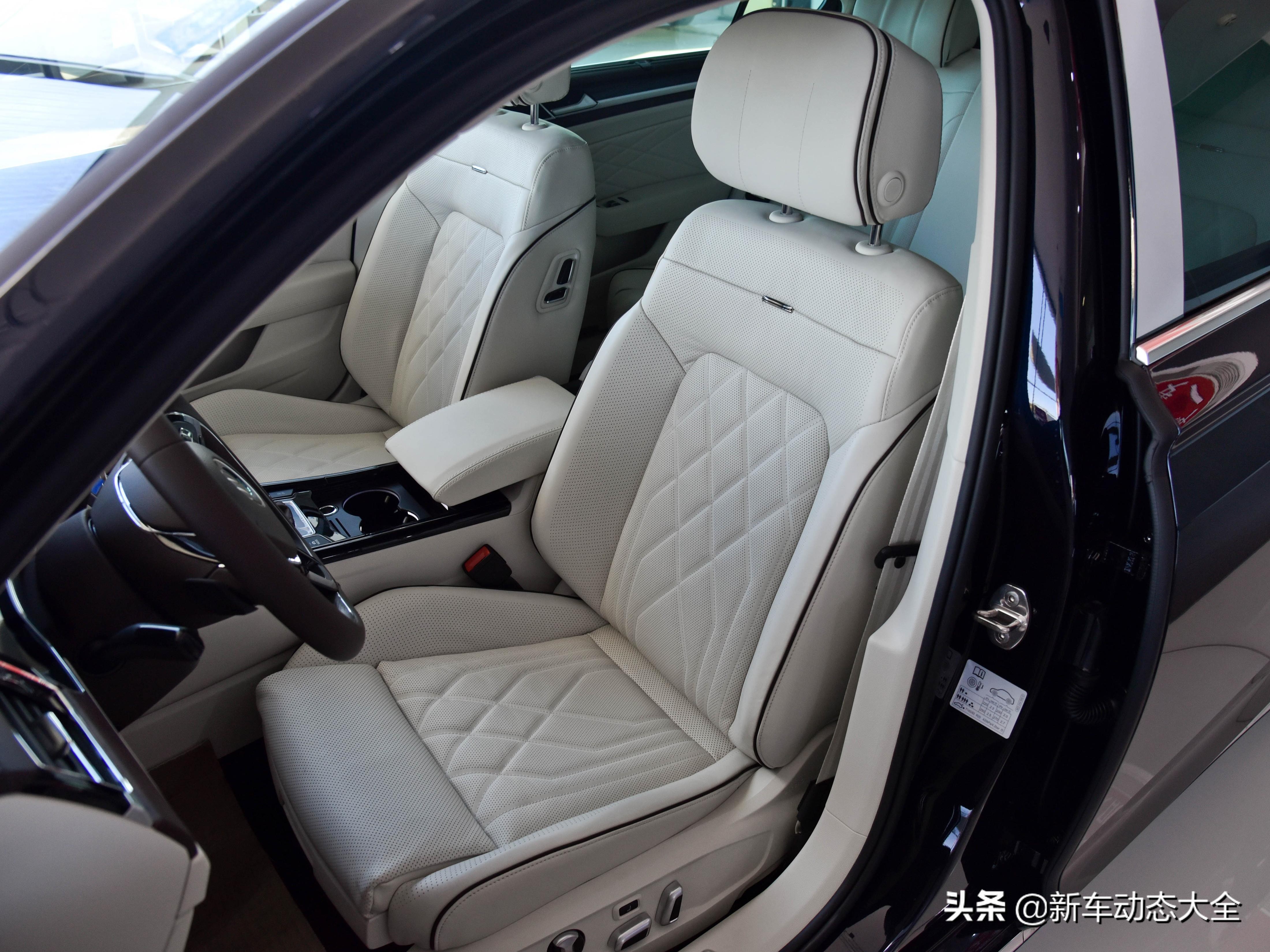 全车带按摩，超5米品牌旗舰三厢车，B级低价，带你看大众辉昂
