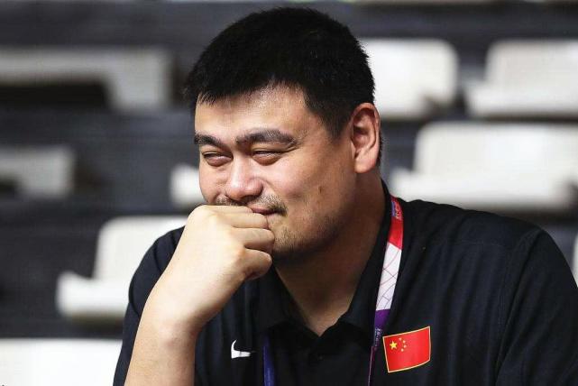 cba年薪和nba年薪（NBA状元年薪6334万，那CBA状元年薪多少？差距比想象中还大）