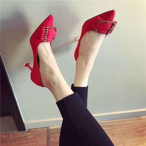 选一双高跟鞋，测你是一个好人还是一个坏人