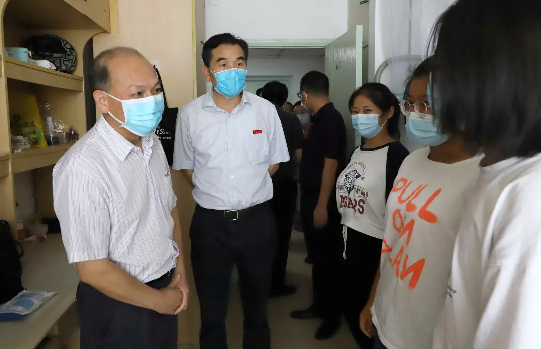 萌新你好 | 终于等到你！2020江苏大学新生报到现场直击