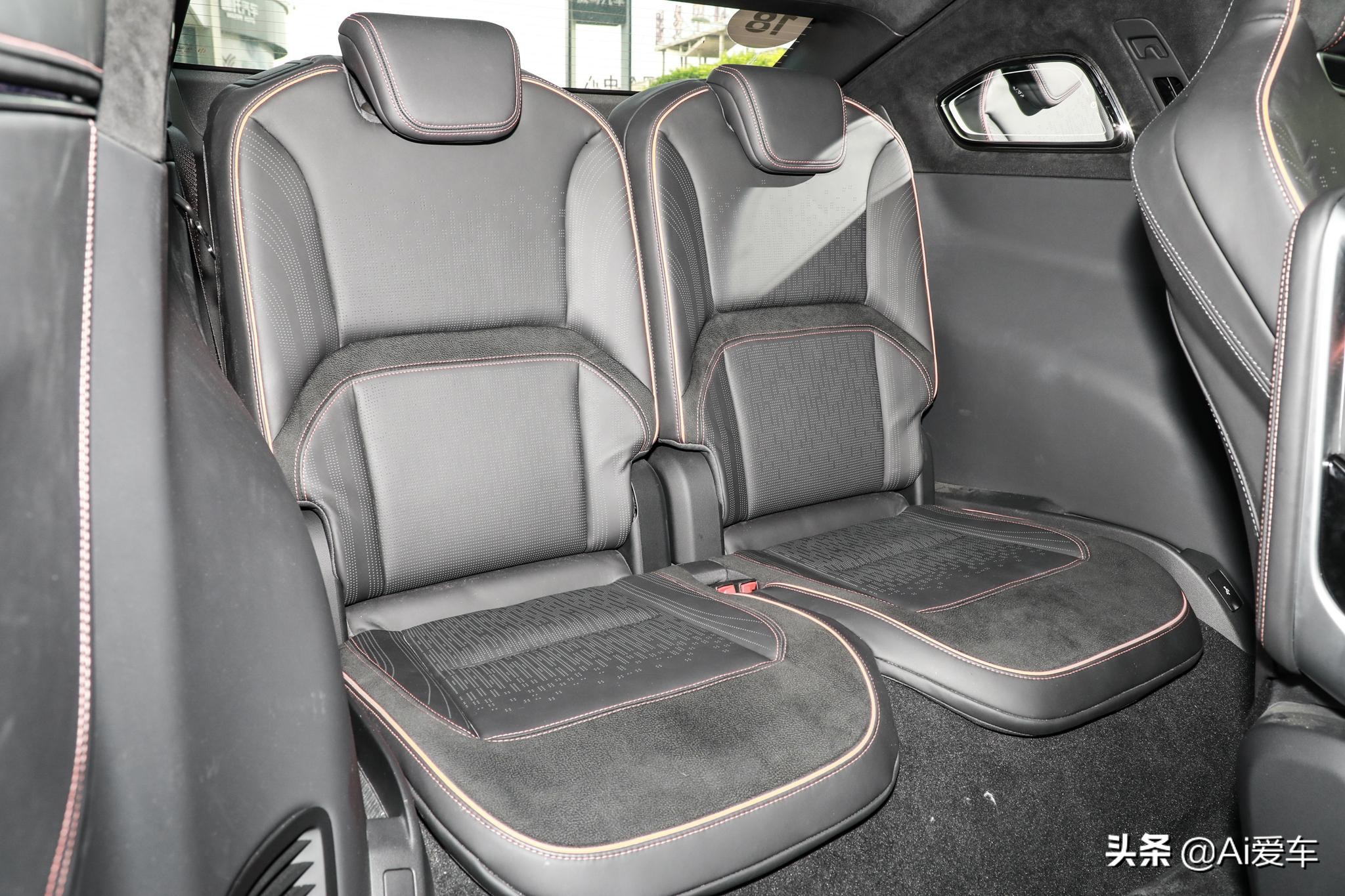 快充远航高端性能大SUV，独立6座设计，破百3.9S，实拍高合HiPhi X