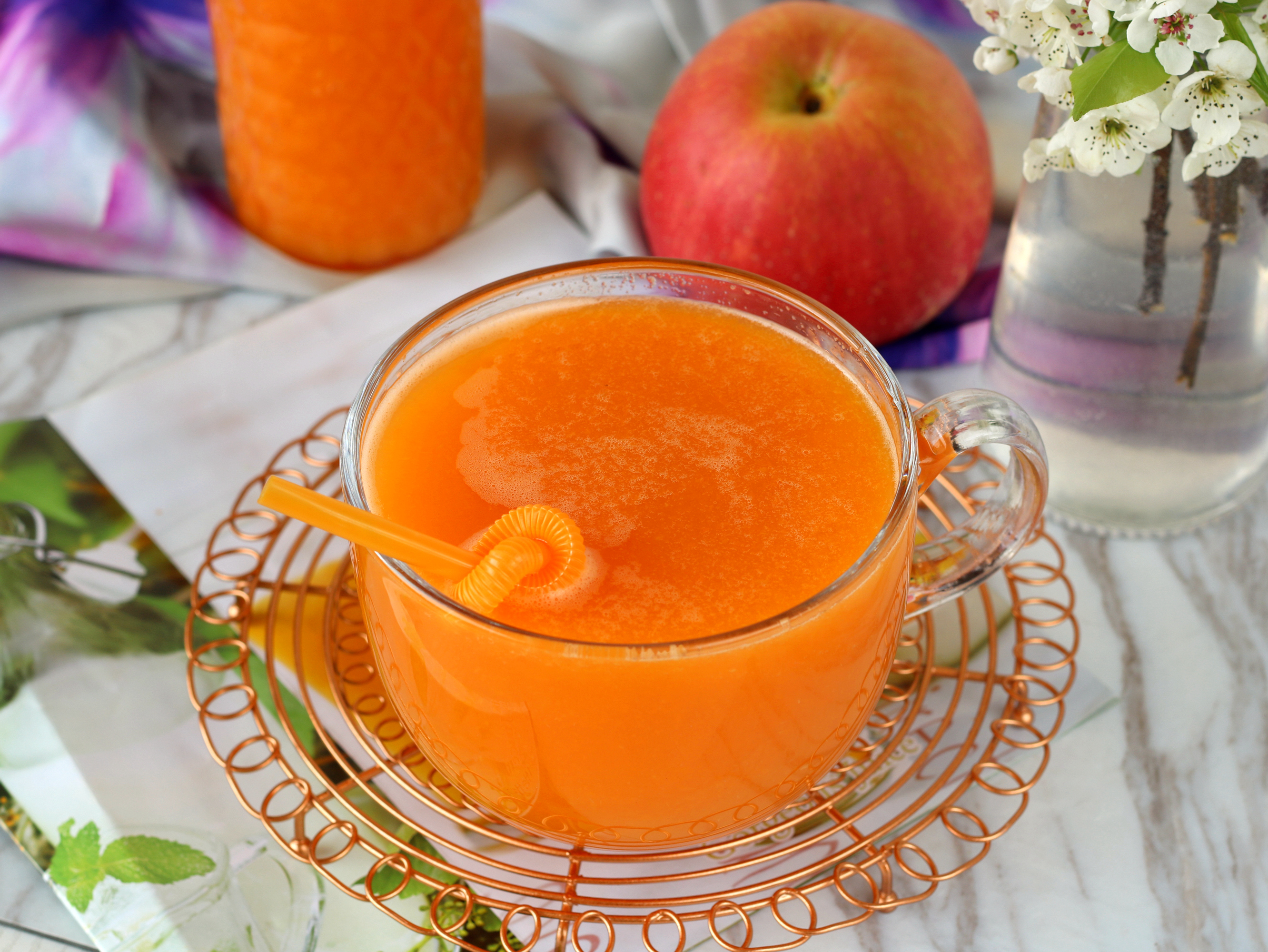 苹果橘子汁(一次学会8种果汁10分钟做好养又好喝)