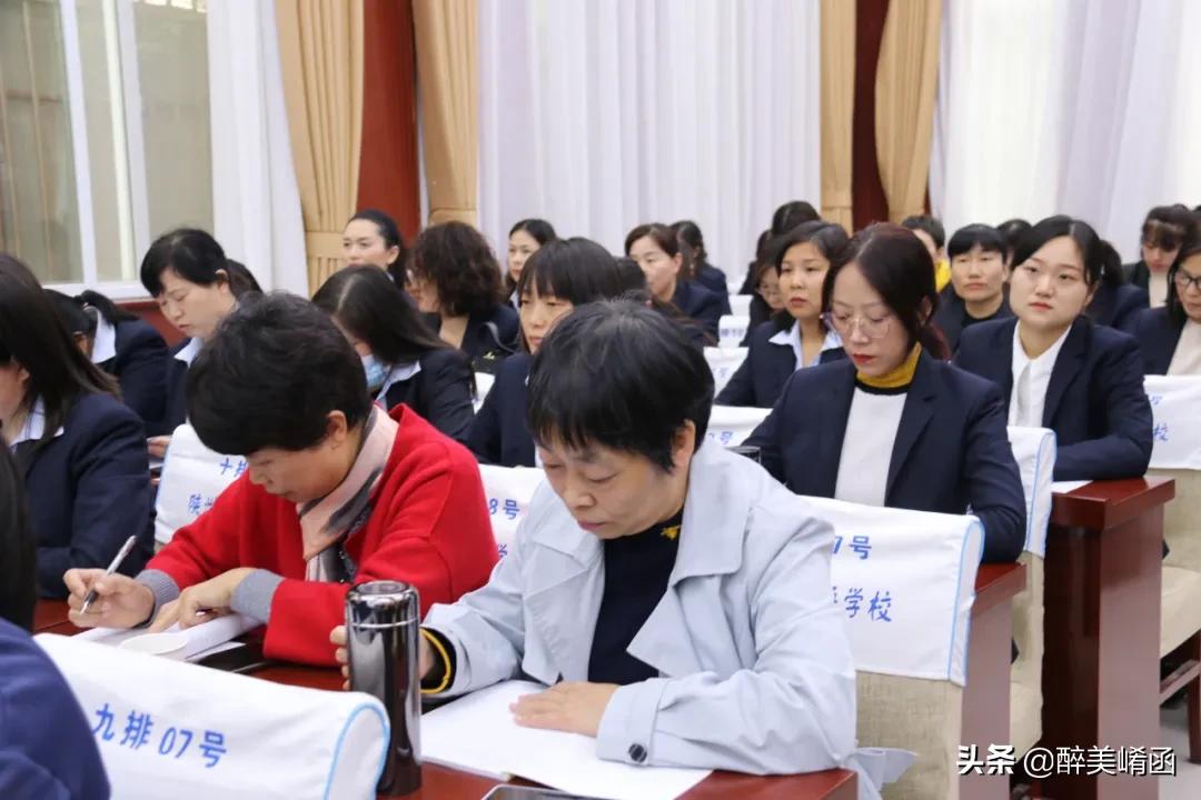 「教育园地」陕师大文学院教授赵学清莅临陕州外国语学校讲学