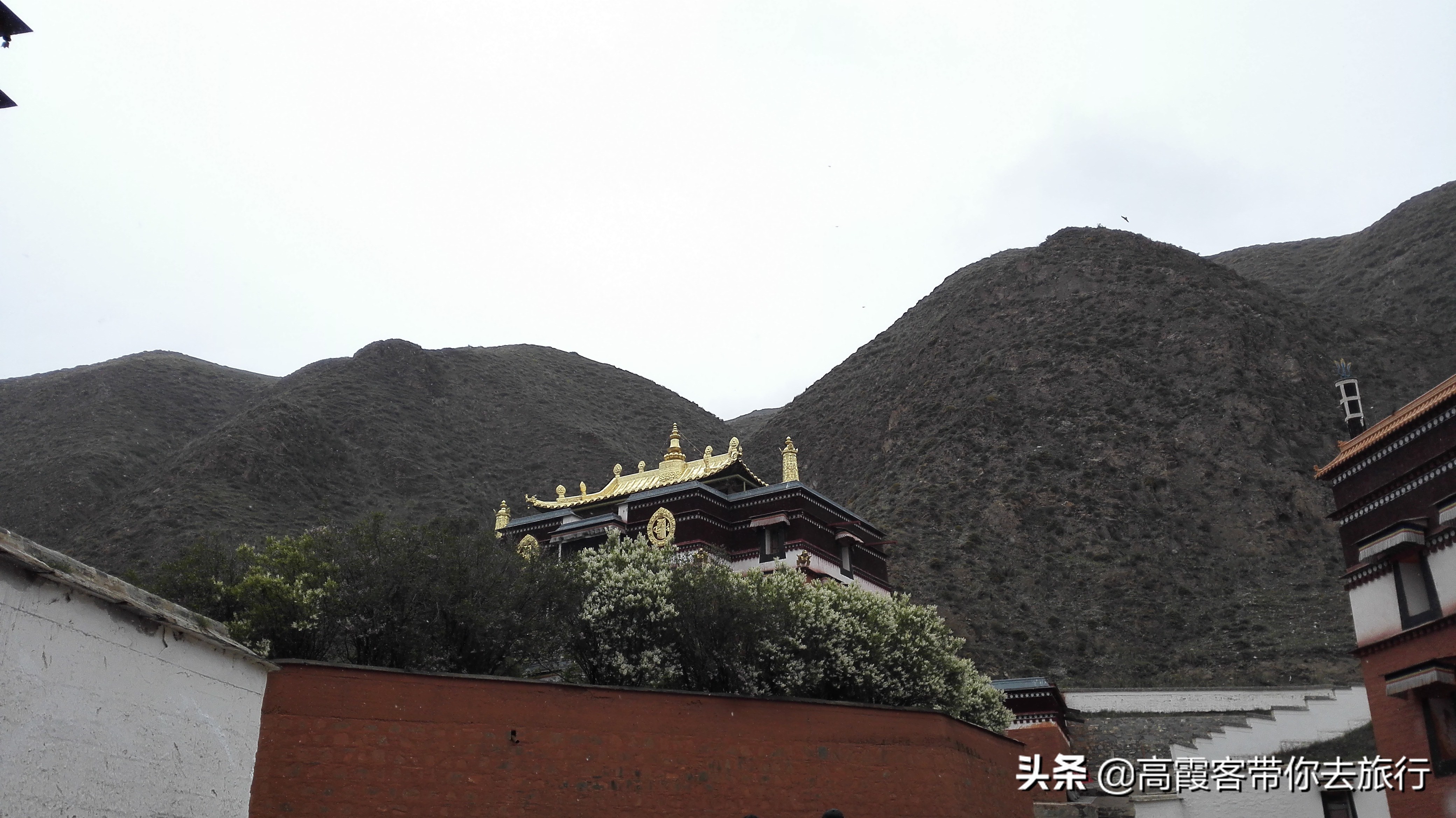 甘肃小环线3日自驾行程第一站甘南拉不楞寺、米拉日巴九层佛阁