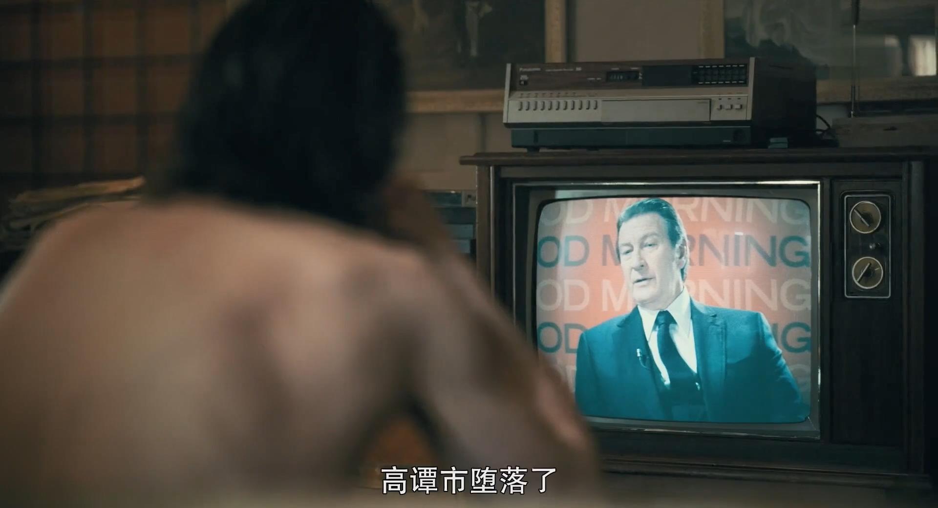 《小丑》：权力、真理、谎言，堕落的哥谭市在公平之怒中燃烧