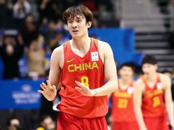 男篮世界杯为什么没丁彦雨航（打封闭害死人！丁彦雨航缺席男篮世界杯这是中国男篮最大的损失）