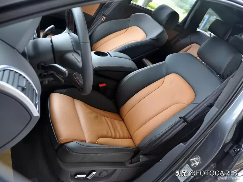 奥迪Q7 V12柴油版实拍,当年售价257万,这货能拖动一辆飞机