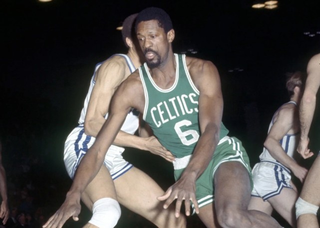 75大nba球星排名(美媒评NBA历史75大巨星！乔丹居首詹姆斯第二，现役12人上榜)