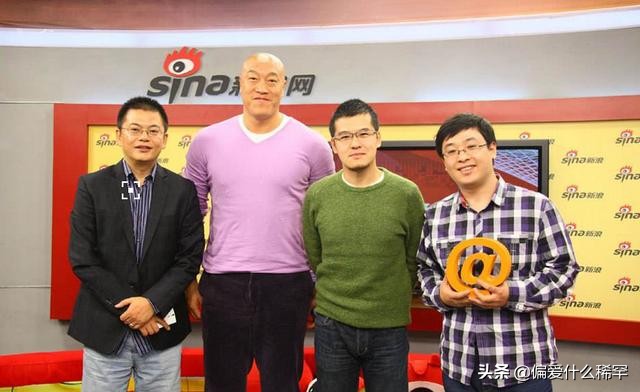 楊毅籃球先鋒報（揭秘中國籃球解說界蘇群和楊毅之間的恩怨情仇）