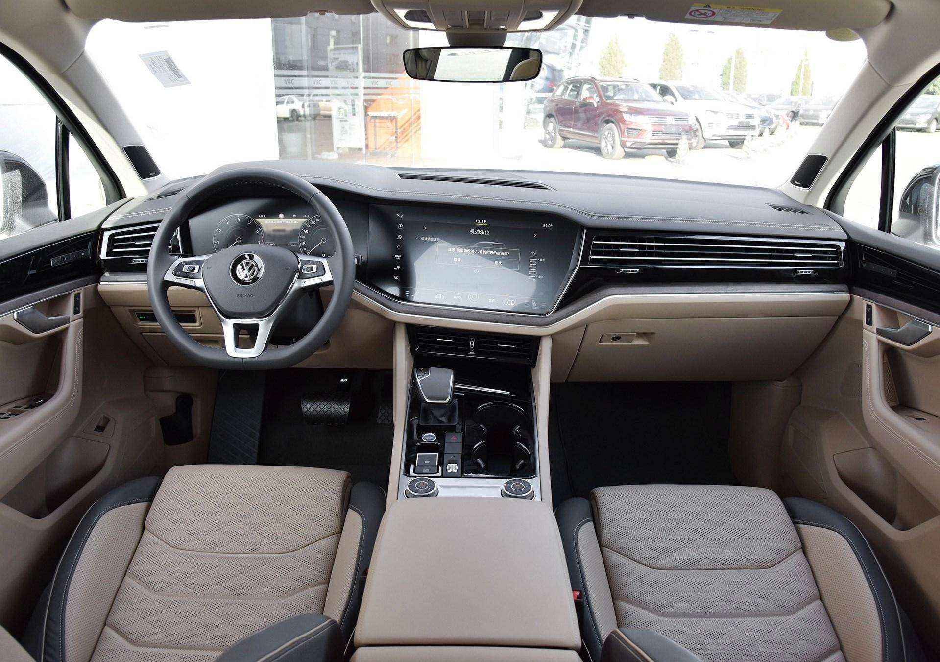 大众途锐颜值得分:外观—36分 内饰—38分 综合:37分(满分40分)二