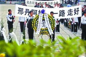 丛飞：住58平房子，倾家荡产做慈善，妻子30岁离世，自己37岁离世