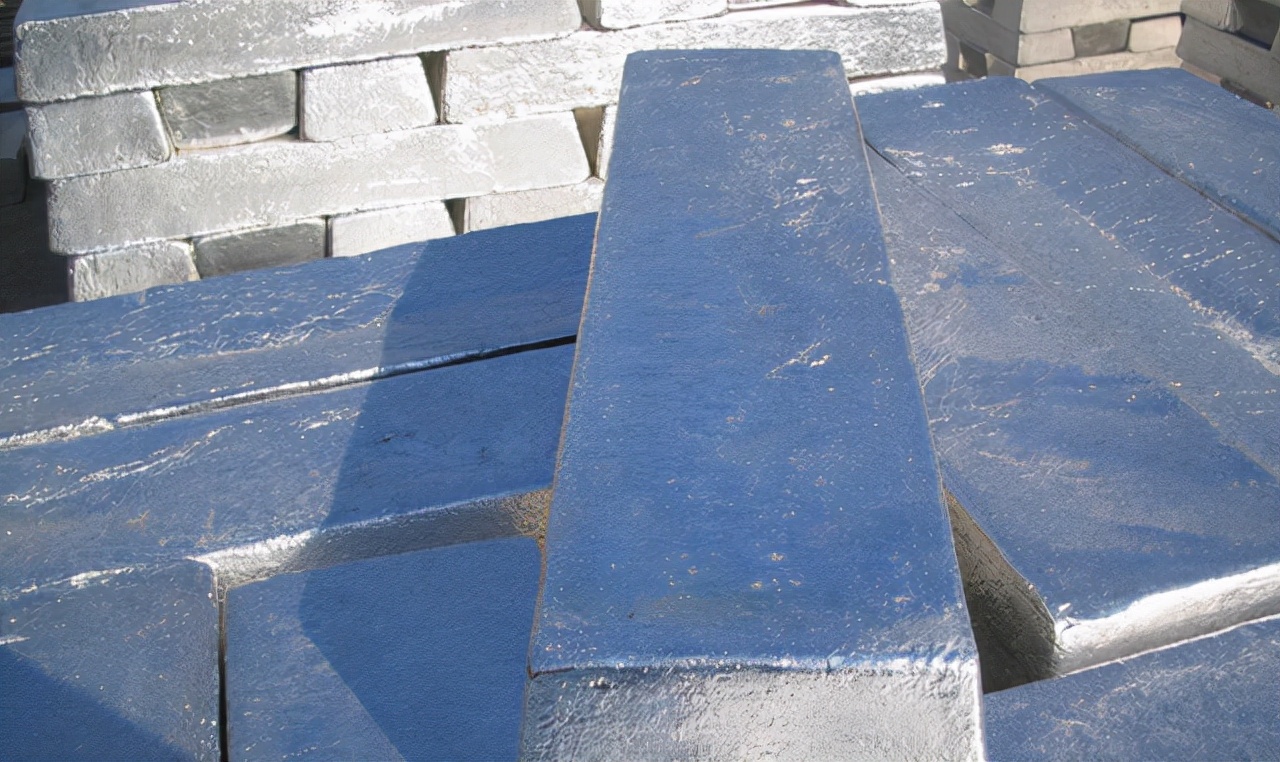 中国镁资源统治95%全球市场，一年涨价7倍后，减产卡住欧美脖子