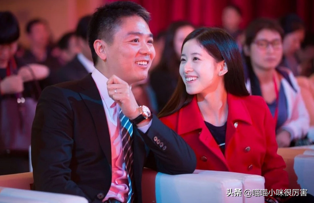 刘强东事件3年后，28岁奶茶妹妹章泽天的聪明让人刮目相看