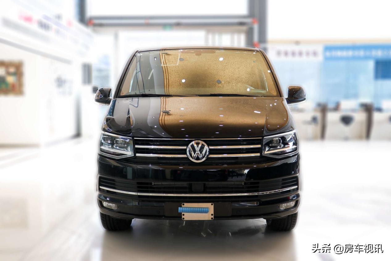进口的大众t6商务车,不仅有全时四驱更有超豪华内饰?