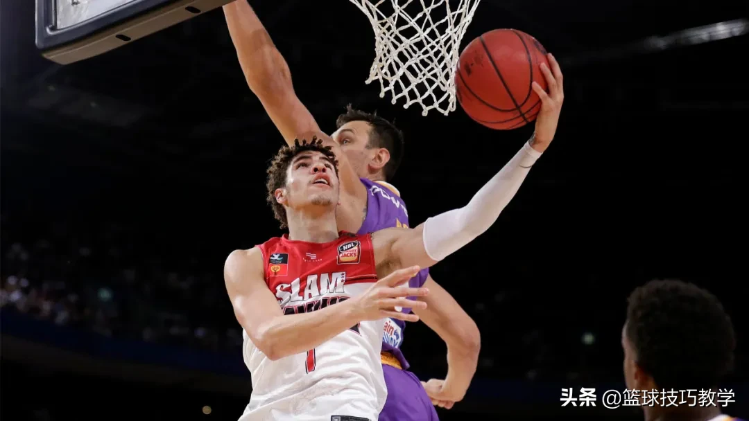 拉梅洛鲍尔为什么不打nba(还没进NBA，就买下一支球队自己当老板！他才18岁)