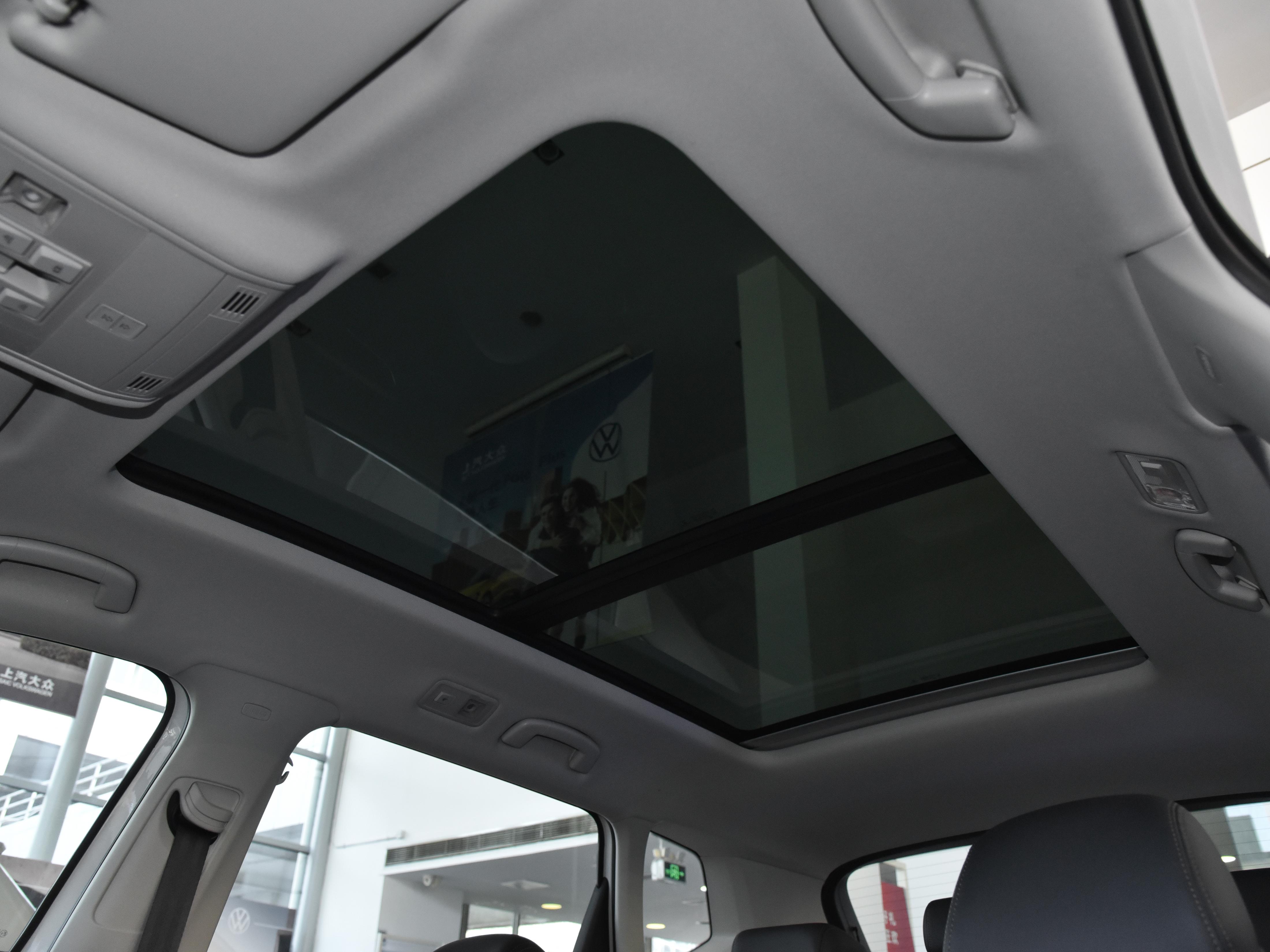大空间又省油的德系SUV，尺寸合适好停车，实拍大众途岳