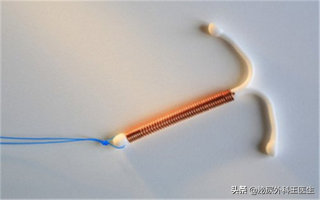节育环也叫节育器,是放置在女性子宫腔的一种避孕装置,而t型环是目前