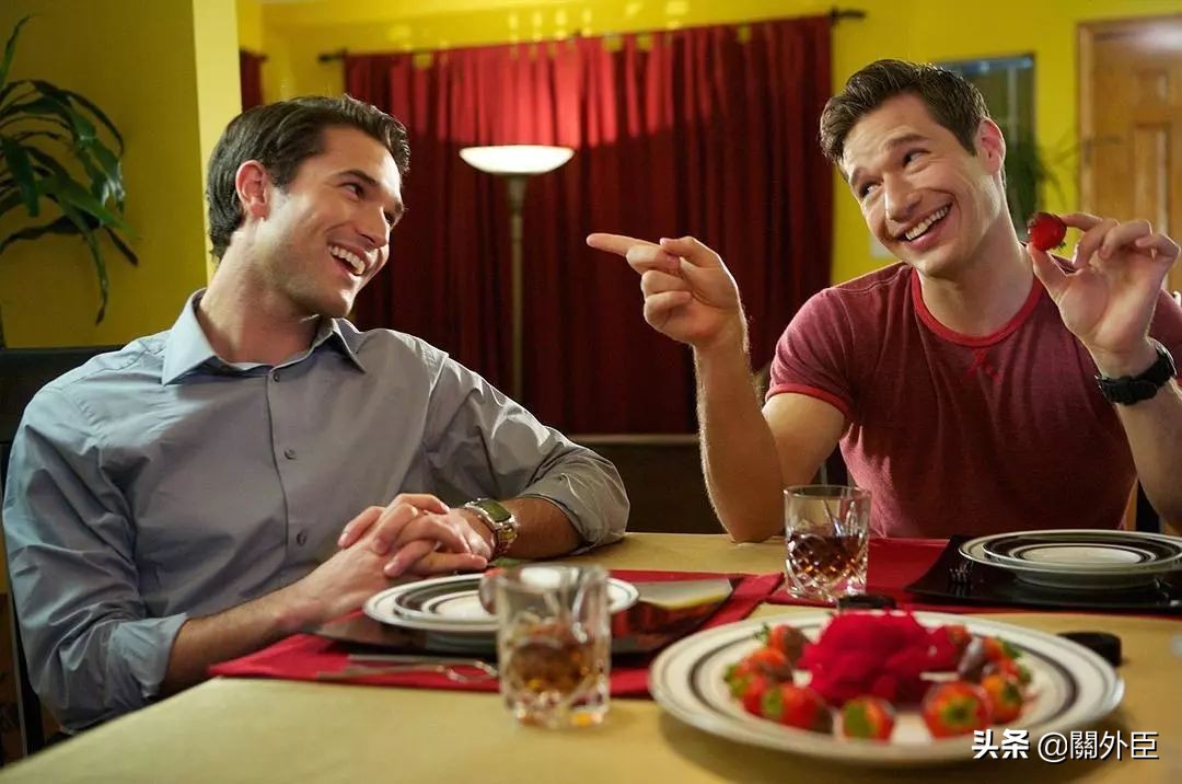 《10年计划》：警察&律师的高甜同性爱