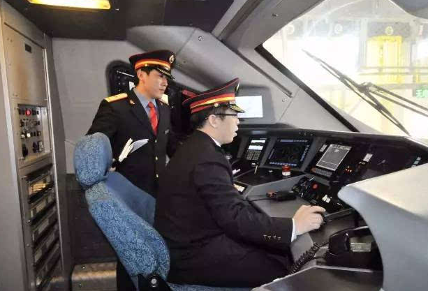 5所交通类大学，毕业生深受高铁青睐，工作待遇和录取分数均不低