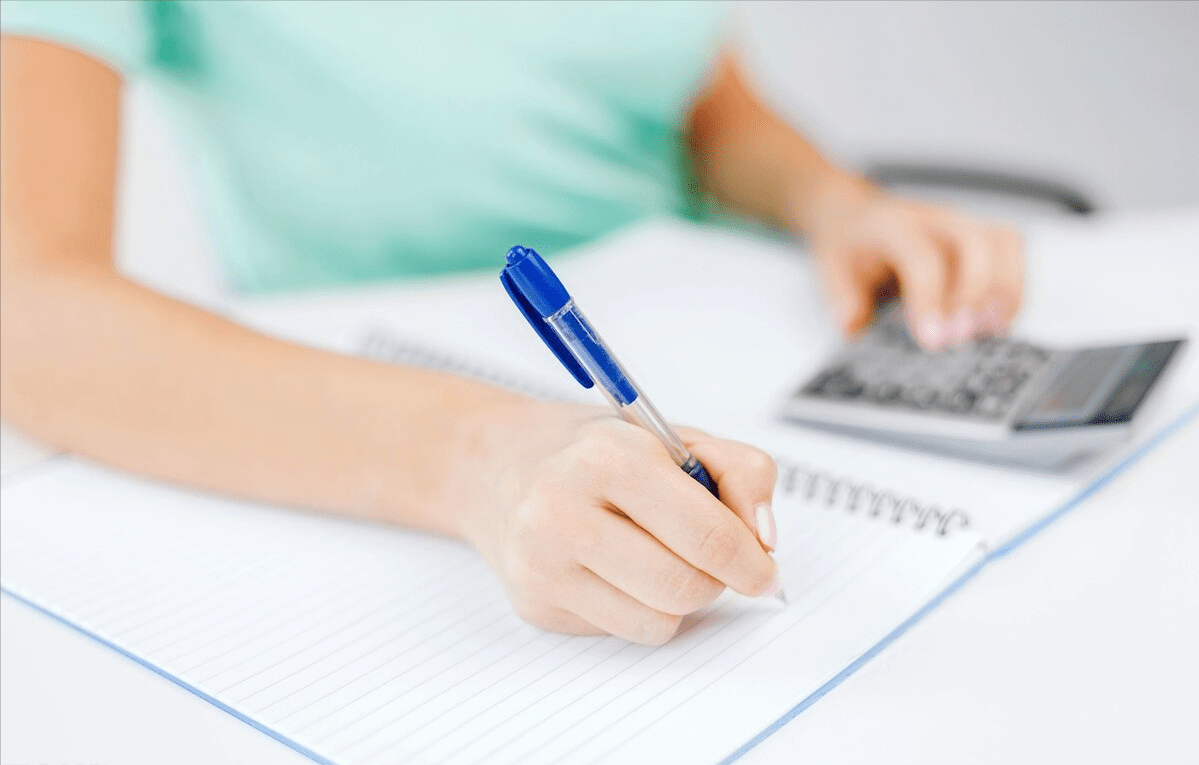 成为一名上市公司的注册会计师需要多久，你会后悔成为会计师吗？