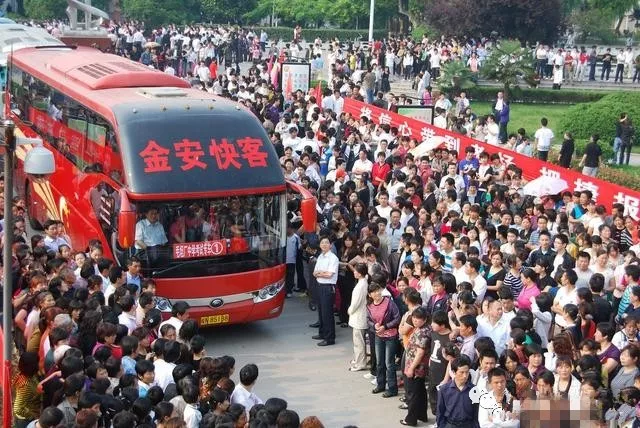 毛坦厂中学高考放榜！改变命运的梦想，都有挡不住的光芒