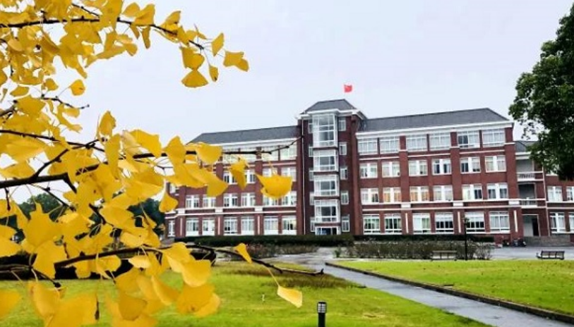 本科陆续二次补录，大量考生被这3所民办学校坑惨，学费都超3万