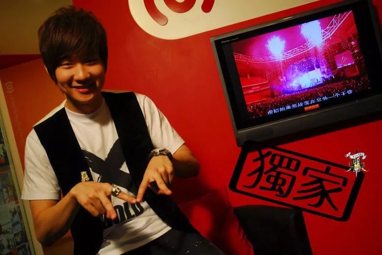 被迫屠榜热搜的林俊杰，凭什么让全世界都无法拒绝