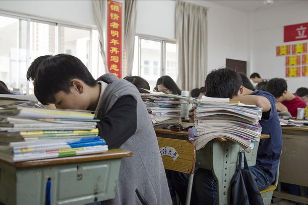 高考失利能否复读？多省教育厅给出回应，复读生将何去何从？