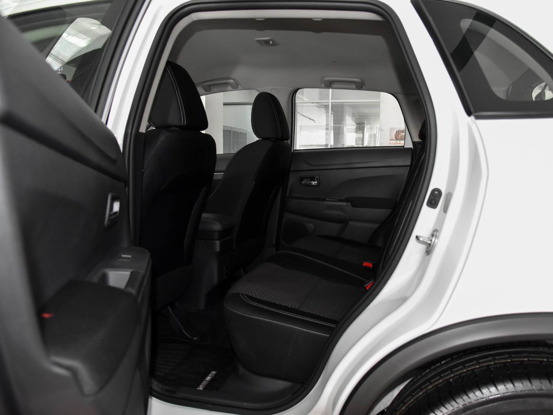 油耗低又有充足动力，日本合资的紧凑型SUV，实拍劲炫ASX
