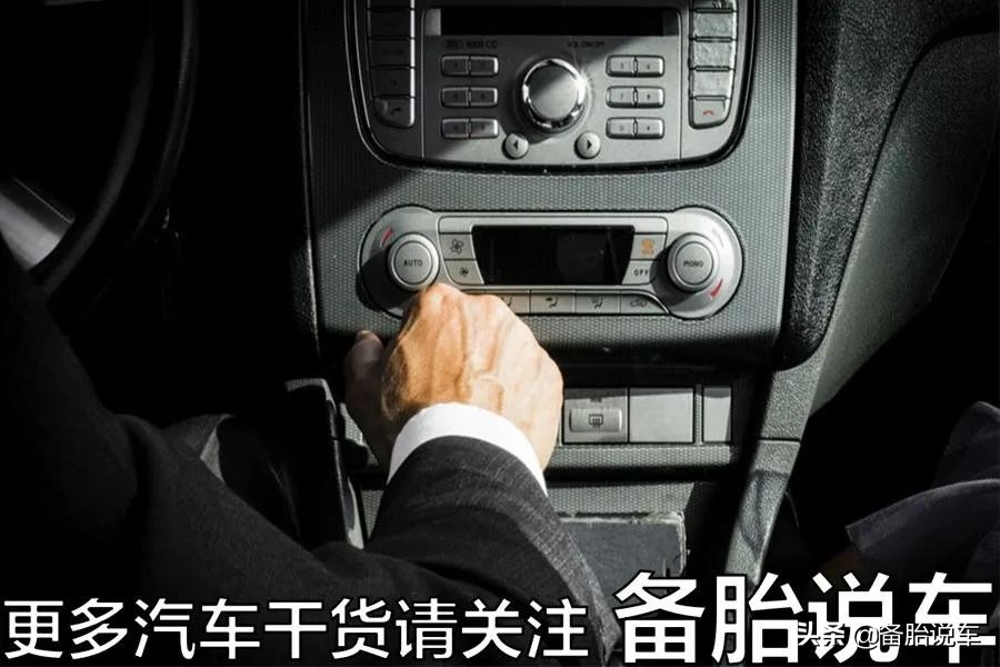 手动挡换挡到底看转速，还是看时速？什么时候换挡才最省油