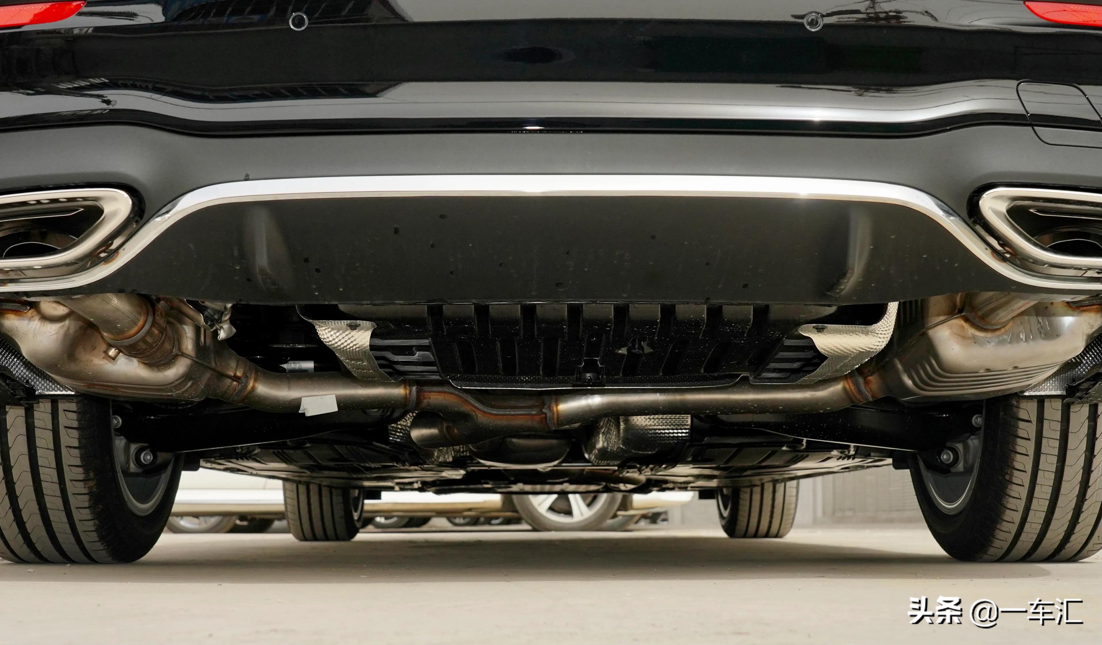 奔驰E级购车指南，首推E300L时尚型，商务接待豪华型也不错