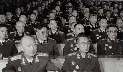 十大元帅40岁时是何身份：林彪是司令，陈毅是军长，贺龙挖野菜