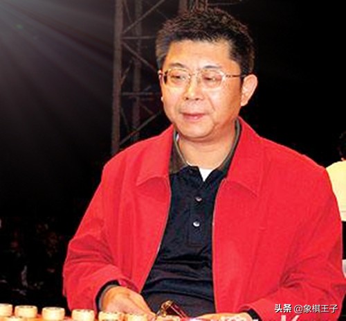 比象棋软件计算还厉害的牛人，为什么34步就输了，只因对手胡荣华