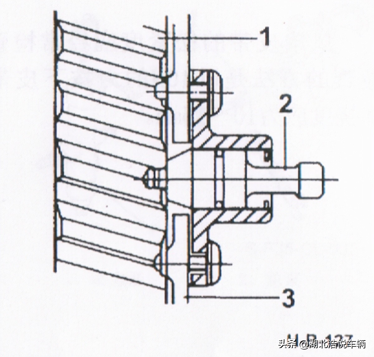 东风EQ2102系列越野汽车使用手册-保养与调整-燃油系统的排气