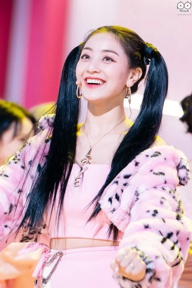 TWICE各成员续约可能性公开!子瑜-Mina恐不续约?