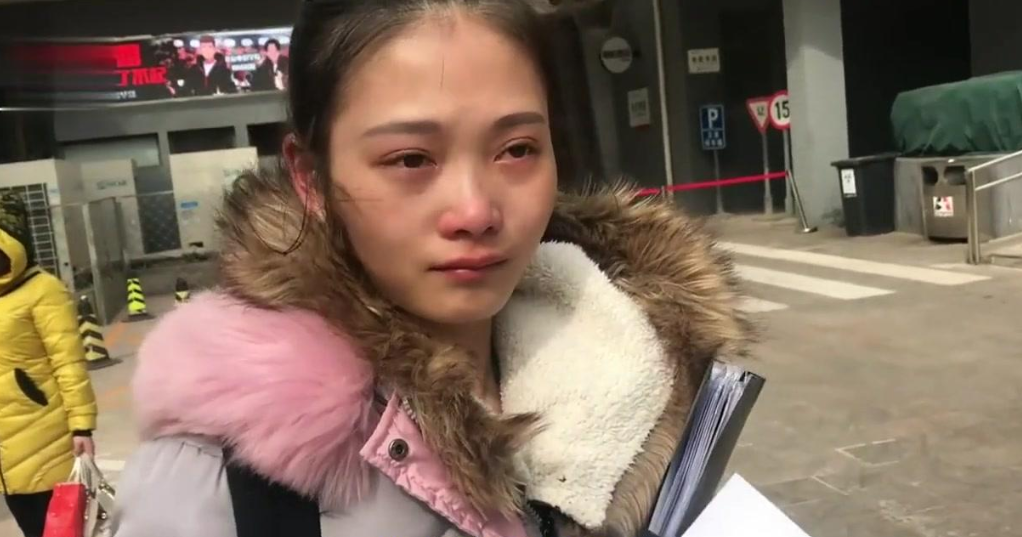 大学开学不到一个月，女儿称宿舍太压抑，想要去校外租房怎么办？