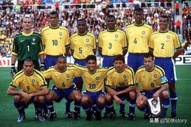 1998年世界杯在哪里举行(【重述历史】1998年世界杯的巴西队，罗纳尔多一个人的巴西队)