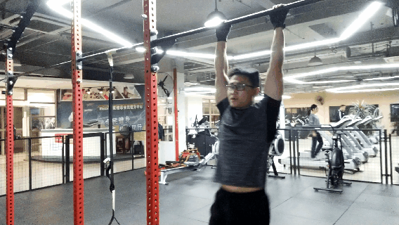 双力臂并不难，坚持练这三个动作，10个引体向上就能解锁双力臂