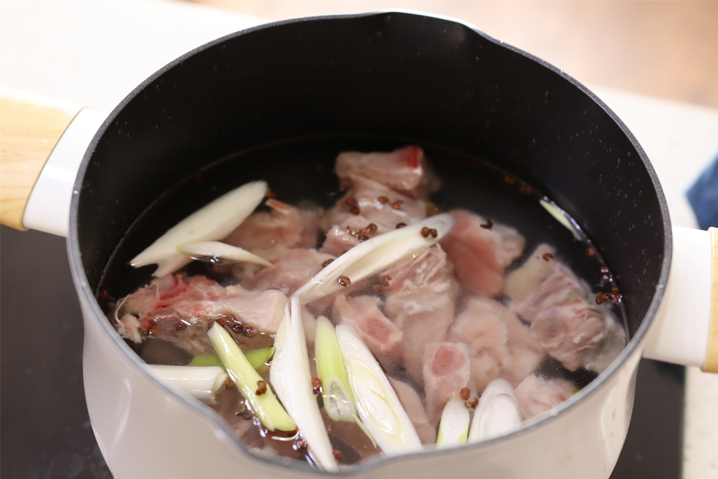 怎样做排骨汤好吃,怎样做排骨汤好吃又简单